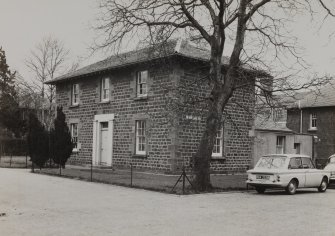 Perth, Edinburgh Road, Perth Prison.
View of North Square, detached dwelling house.