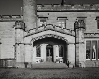 Mansion, main entrance, detail.
