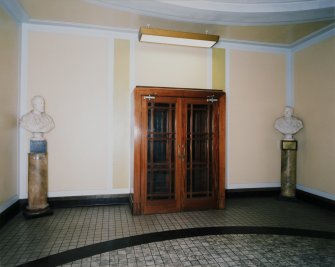 Interior. Rotunda. Specimen doors. Detail.