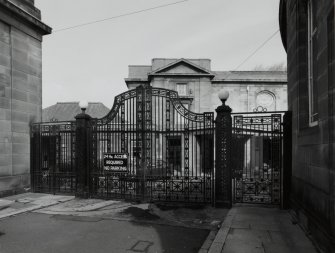 Gates. Detail.