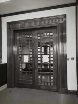 First floor, Catalogue hall, detail of double doors