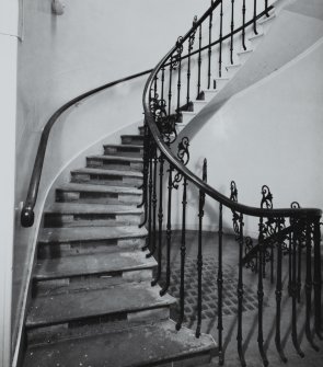 Principal stair, second floor landing