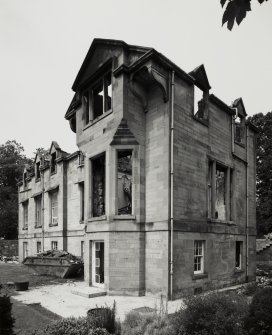 Edinburgh, Gogar Station Road, Kellerstain House.
View from ESE, with no roof.