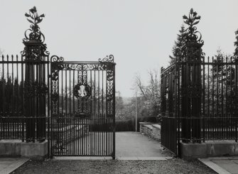 Main gates, detail