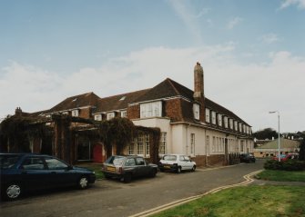 View of Faculty of Health Studies from South East