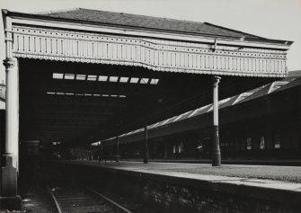 Haymarket Station.
Views of platform aprons.