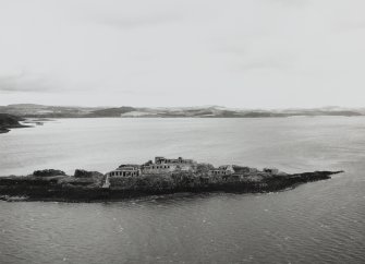 South Queensferry, Inchgarvie Island.
View of Inchgarvie Island from Forth Bridge Deck, from South-West.