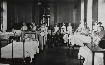Edinburgh Royal Infirmary, interior.
View of female medical ward.
