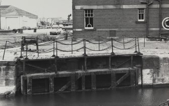 Rennie's Entrance.
View of North West lock gate from South.