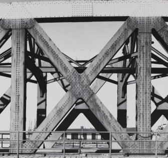 Victoria Swing Bridge.
Detail of rivetted lattice girder constructon at East end.