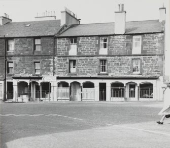 Edinburgh, 146-156 Morrison Street.
General view showing shop's frontage added to old domestic property.