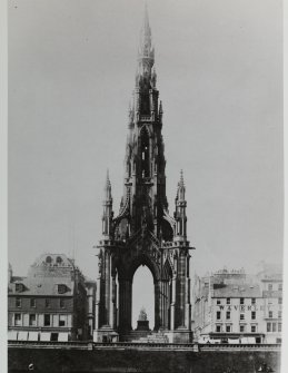 Scott Monument
View from south