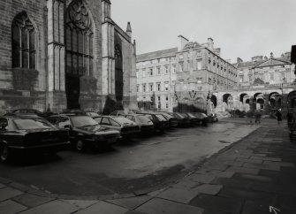 St. Giles' and Mercat Cross, view from South East.