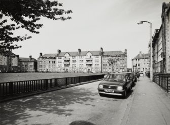 Edinburgh, Piershill Square East.
View from South-East.