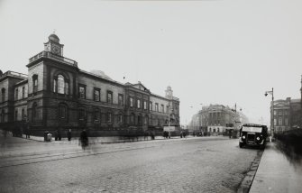 General view of East end of Princes Street showing General Register House and looking towards Waterloo Place.