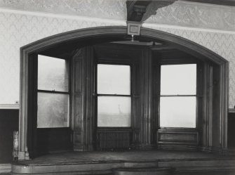 112 Princes Street, Conservative Club, interior.   Second floor, south apartment, library, bay window.