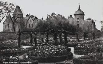 Edinburgh, Saughton Hall.
Photographic copy of postcard of view of rose gardens and hall beyond.
Insc: 'Rose Gardens, Edinburgh'.