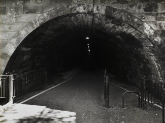 Detailed view of West entrance to tunnel.
Photosurvey 6 May 1993.
