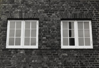 Edinburgh, Spring Gardens, Elsie Inglis Memorial Hospital.
Detail of first floor windows of nurses' home.