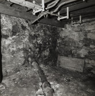 South Queensferry, 1 Mid Terrace.
View of basement.