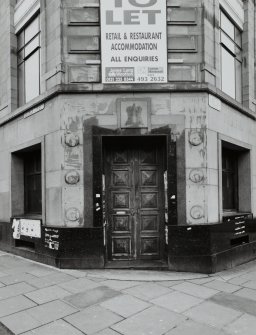 George Street / Castle street entrance