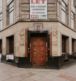 George Street / Castle street entrance
