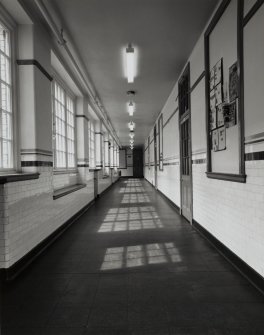 Edinburgh, Boroughmuir High School, interior.
View of First Floor North-East Corridor from South.