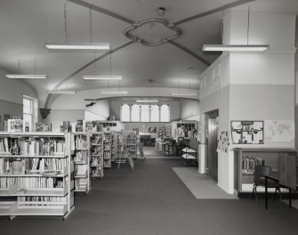 Edinburgh, Boroughmuir High School, interior.
View of Library from West.