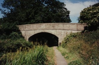 Gogar Moor Bridge, Union Canal Bridge No.14, from SE.