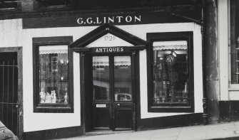 No 95 West Bow, 18th Century shop front; G.G. Linton Antiques, 1729.