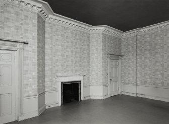 Edinburgh, Woodhall Road, Convent of the Good Shepherd, interior.
Interior view of Eats apartment in North-East block.