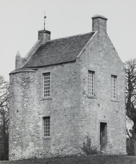 Edinburgh, Winton Loan, Morton House.
General view of belevdere from South-East.