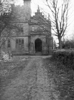 Dundee, Castleroy.
General view of entrance.