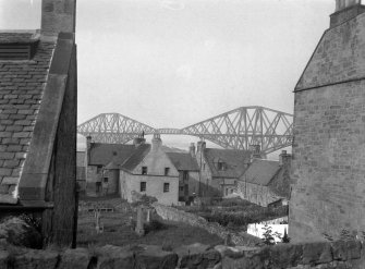 South Queensferry, 15, 17 and 18 East Terrace.
View from South.
