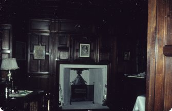 Interior.
General view.
