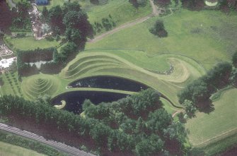 Oblique aerial view centred on the garden, taken from the NE.