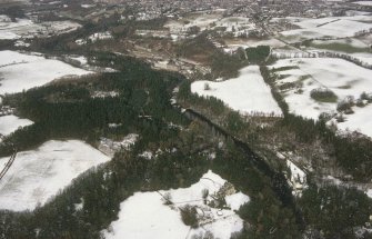 General oblique aerial view looking over Corehouse towards New Lanark and Lanark, taken from the S.