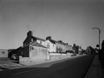 General view of 1-5 Delisle Street, Dunbar, from SW.
