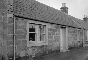 General view of 37 Scotland's Close, Kincardine on Forth.