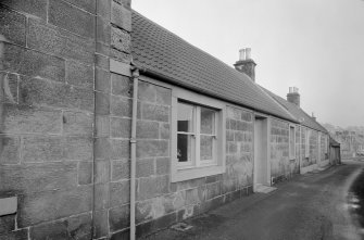 General view of 37-39 Scotland's Close, Kincardine on Forth.