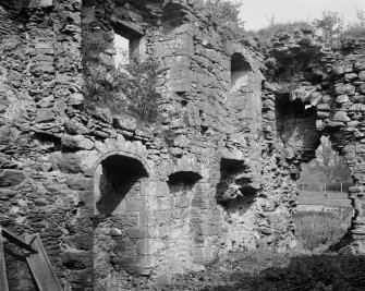 Interior.
General view.