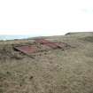 Target in the shape of a vehicle for mounting on bogey on tracked target