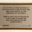 Plaque commemorating the 25th anniversary of Alan Wells' gold medal at the 1980 Moscow Olympics.