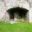 The outer draw-arch of the left-hand pot of Kiln B. Scale 2 metres. (Colin Martin)