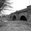 Hyndford Bridge
View of S elevation showing its four spans and round cutwaters extending upwards to form refuges (for pedestrians)