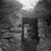 Tappoch Broch, entrance from within.