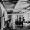 Interior.
General view.