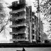 Glasgow, Hutchesontown.
View of Area C slab block under construction with figure in foreground.