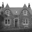 Tarbert, Pier Road, Queen's Gate.
General view of front.