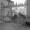 Floors Castle, gateway and lodges
View of left hand gate, from W
Digital image of RX/957